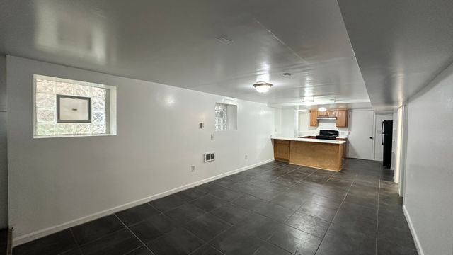 5830 N Artesian Avenue G, Chicago, IL 60659