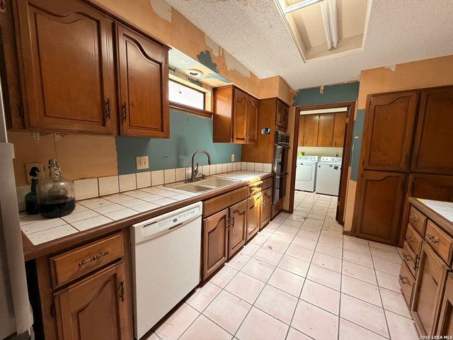 13306 LOBELIA ST, San Antonio, TX 78232