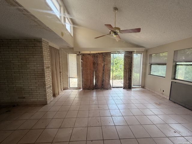 13306 LOBELIA ST, San Antonio, TX 78232