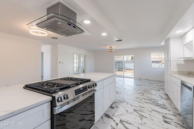 4496 QUEENS Way, Sierra Vista, AZ 85635