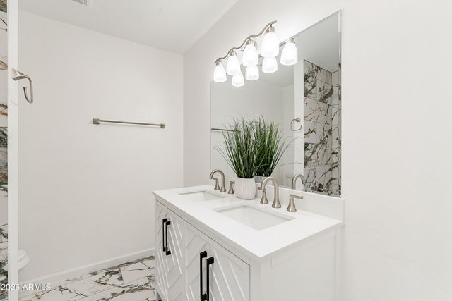 4496 QUEENS Way, Sierra Vista, AZ 85635