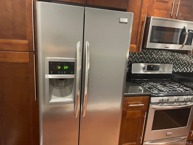 1270 White Plains Road, Bronx, NY 10472