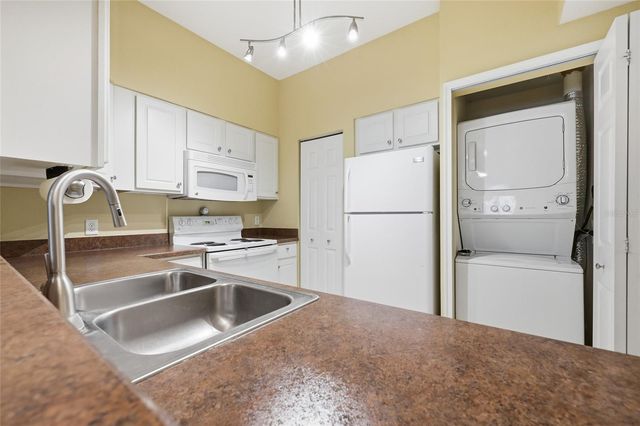 9172 SW 52ND ROAD 103, Gainesville, FL 32608
