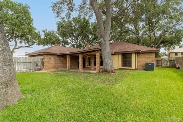 1100 Xanthisma Avenue, Mcallen, TX 78504