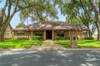 1100 Xanthisma Avenue, Mcallen, TX 78504