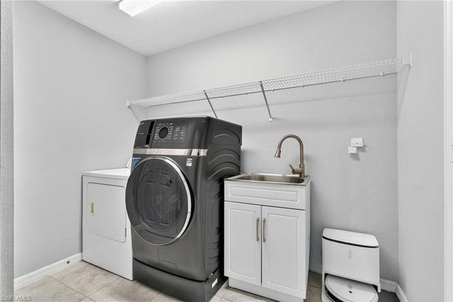 403 NW 17th TER, Cape Coral, FL 33993