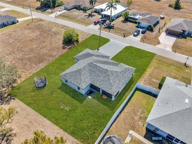 403 NW 17th TER, Cape Coral, FL 33993