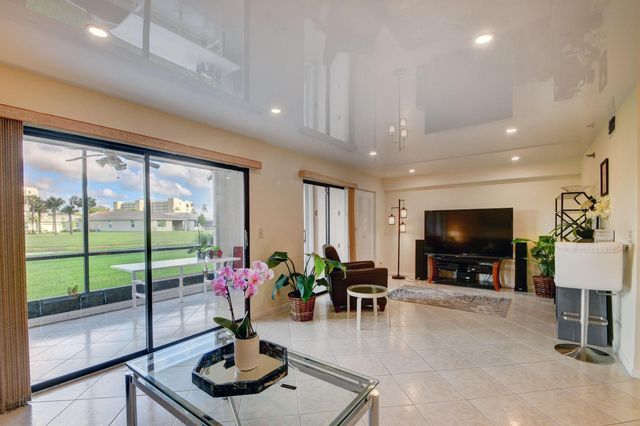 7380 S Oriole Boulevard 103, Delray Beach, FL 33446