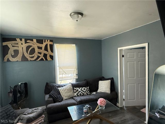 7108 Dellenbaugh Avenue, Cleveland, OH 44103