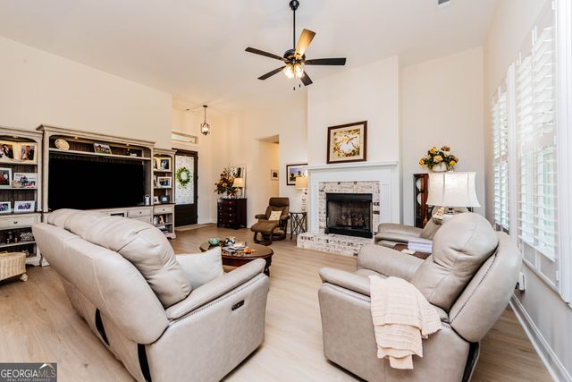 202 Farmland Circle, Perry, GA 31069