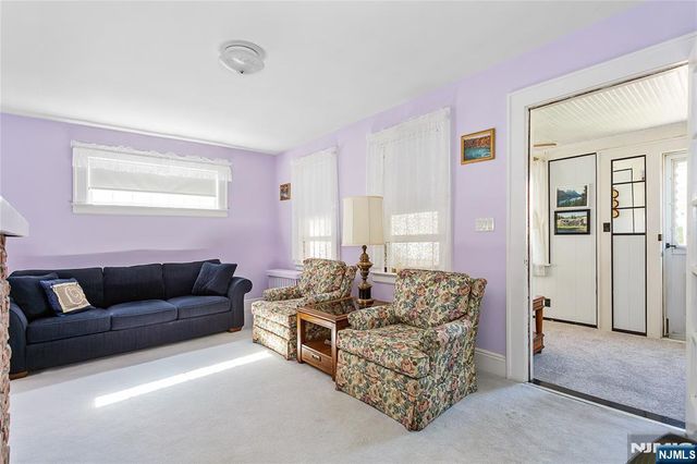 98 Davis Avenue, Hackensack, NJ 07601