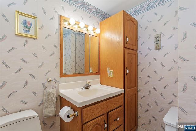98 Davis Avenue, Hackensack, NJ 07601