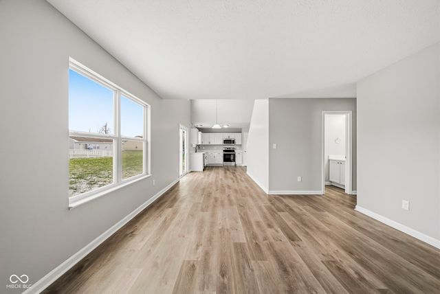 6427 Paramount Springs Drive, Anderson, IN 46013