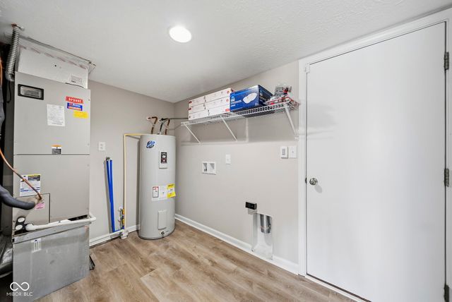 6427 Paramount Springs Drive, Anderson, IN 46013