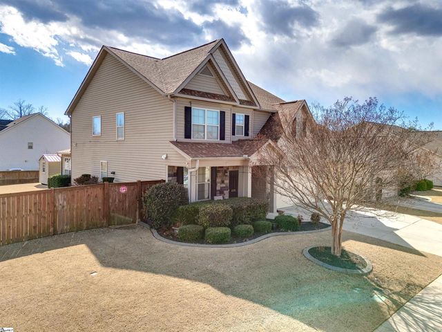450 Bucklebury Road, Greer, SC 29651