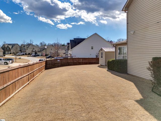450 Bucklebury Road, Greer, SC 29651