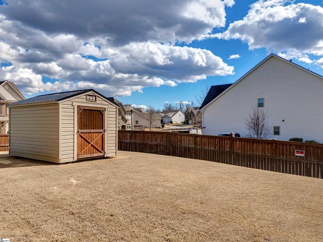 450 Bucklebury Road, Greer, SC 29651
