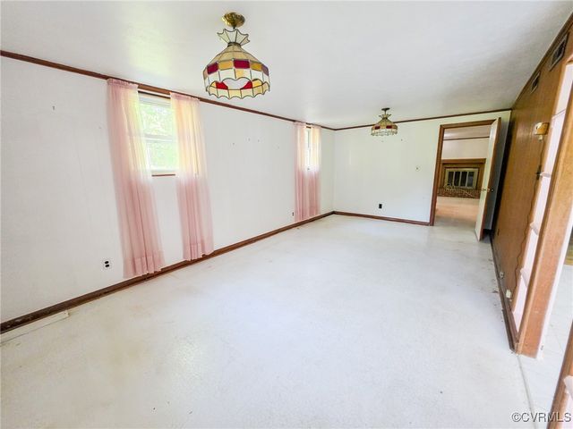 16121 Rowlett Rd, Chesterfield, VA 23838