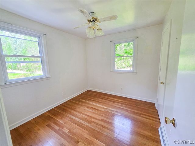 16121 Rowlett Rd, Chesterfield, VA 23838