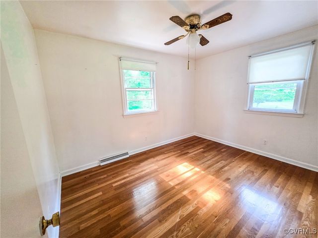 16121 Rowlett Rd, Chesterfield, VA 23838