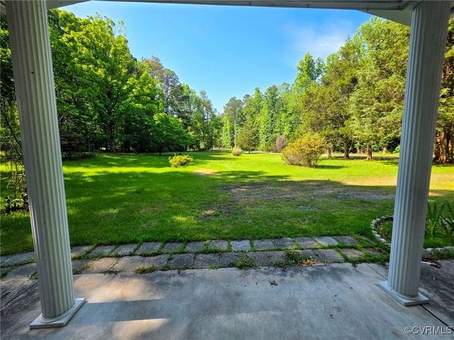 16121 Rowlett Rd, Chesterfield, VA 23838