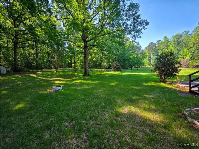 16121 Rowlett Rd, Chesterfield, VA 23838