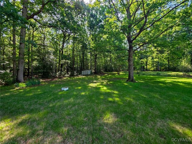 16121 Rowlett Rd, Chesterfield, VA 23838