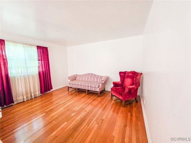 16121 Rowlett Rd, Chesterfield, VA 23838