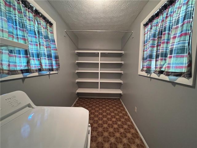 2904 Barry Avenue SE, Smyrna, GA 30082
