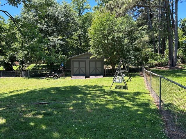 2904 Barry Avenue SE, Smyrna, GA 30082