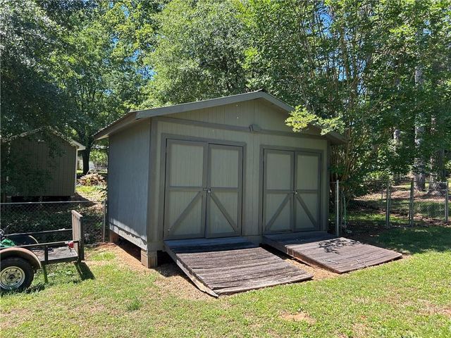 2904 Barry Avenue SE, Smyrna, GA 30082