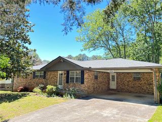 2904 Barry Avenue SE, Smyrna, GA 30082