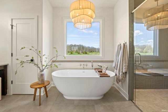 594 Contour Cove, Huntertown, IN 46748