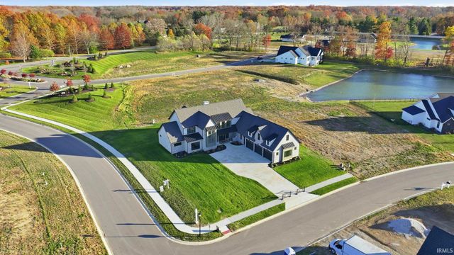 594 Contour Cove, Huntertown, IN 46748