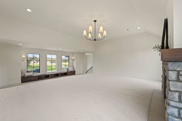 594 Contour Cove, Huntertown, IN 46748