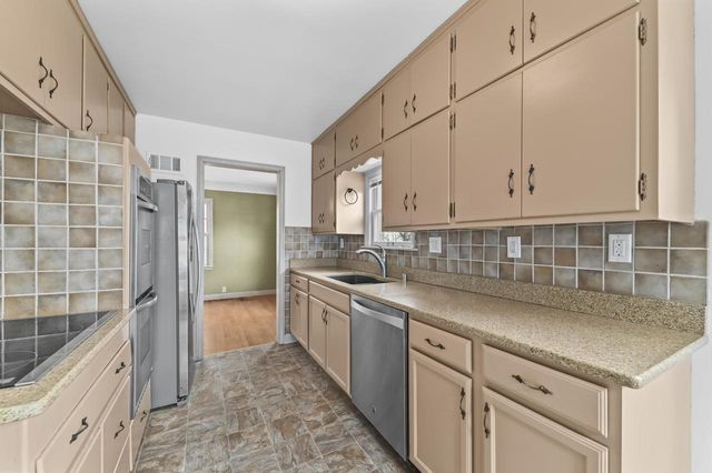 4332 N Sheffield AVENUE, Shorewood, WI 53211