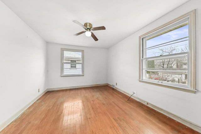 4332 N Sheffield AVENUE, Shorewood, WI 53211