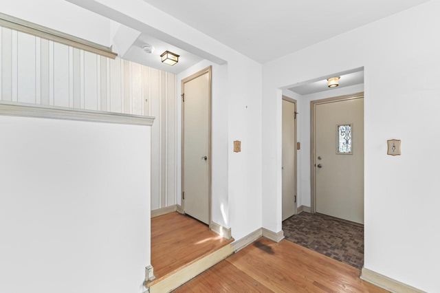 4332 N Sheffield AVENUE, Shorewood, WI 53211