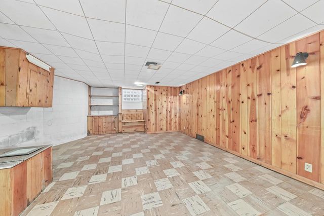 4332 N Sheffield AVENUE, Shorewood, WI 53211