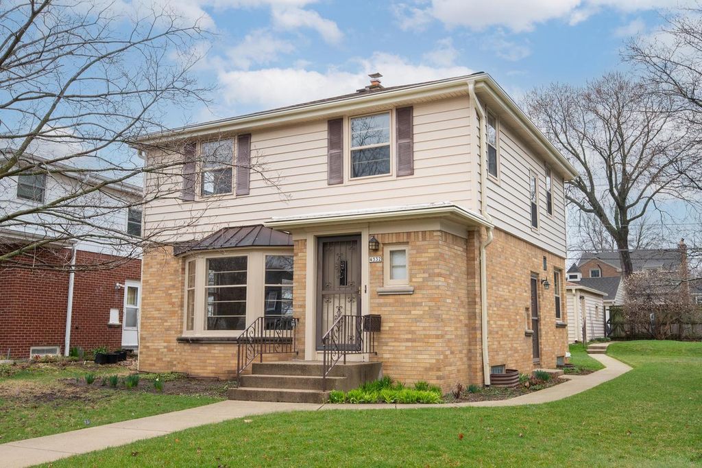 4332 N Sheffield AVENUE, Shorewood, WI 53211