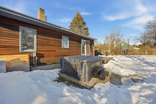 34 Gage Street, Boscawen, NH 03303