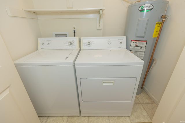 728 Kingswood Drive Court, Evansville, IN 47715