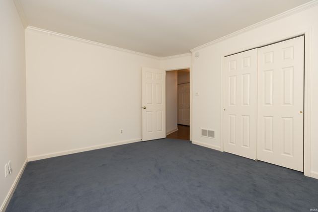 728 Kingswood Drive Court, Evansville, IN 47715