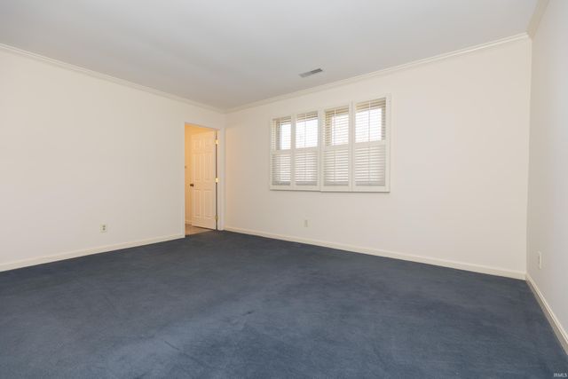 728 Kingswood Drive Court, Evansville, IN 47715