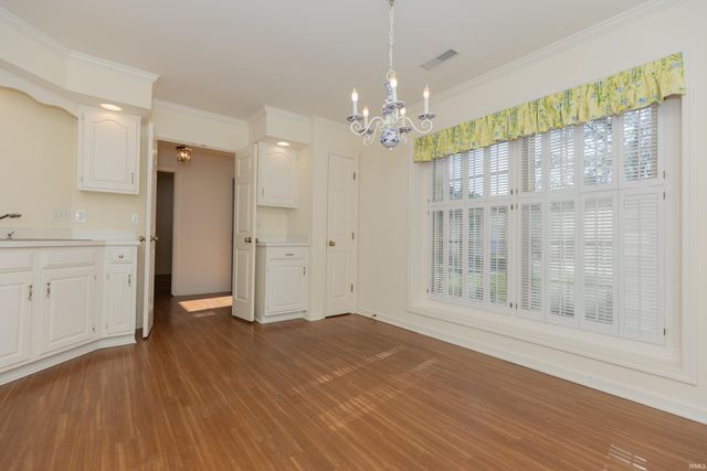 728 Kingswood Drive Court, Evansville, IN 47715