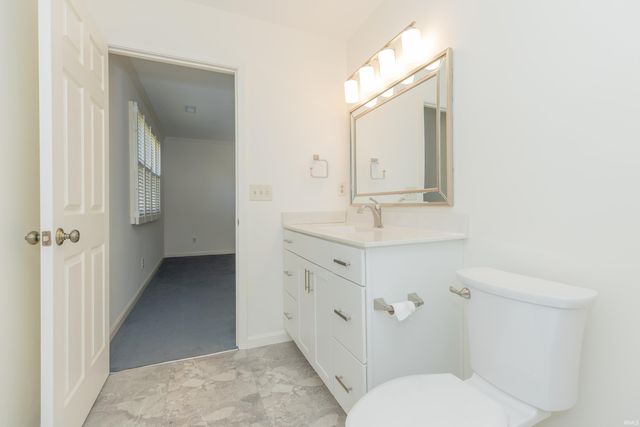 728 Kingswood Drive Court, Evansville, IN 47715