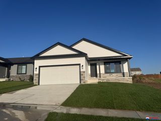 4324 Woodside Village Drive, Lincoln, NE 68528
