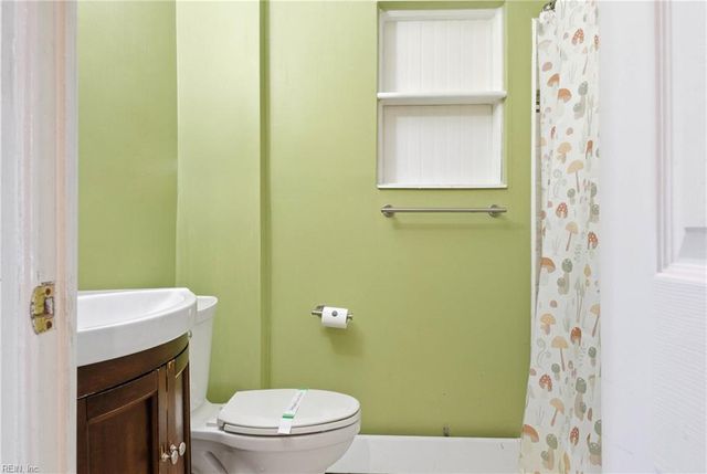 607 Mayflower RD, Norfolk, VA 23508