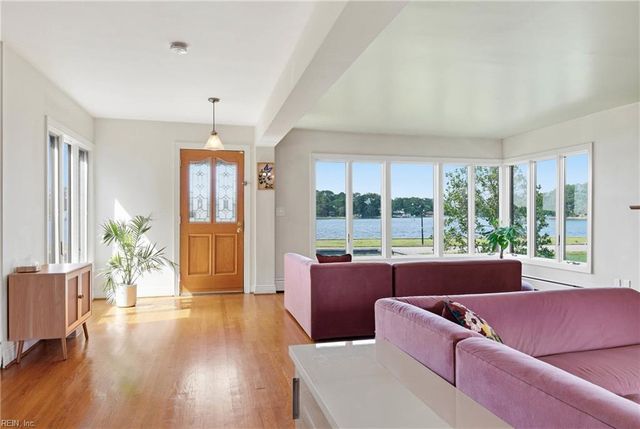 607 Mayflower RD, Norfolk, VA 23508