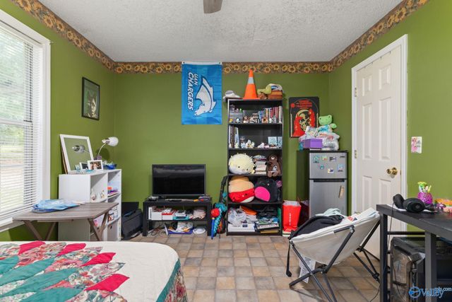 158 County Road 329, Decatur, AL 35603